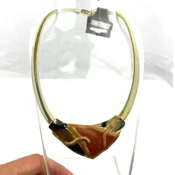 VTG Gold Tone Metal Necklace Unique Kitsch Design 12" Long - Picture 7 of 8